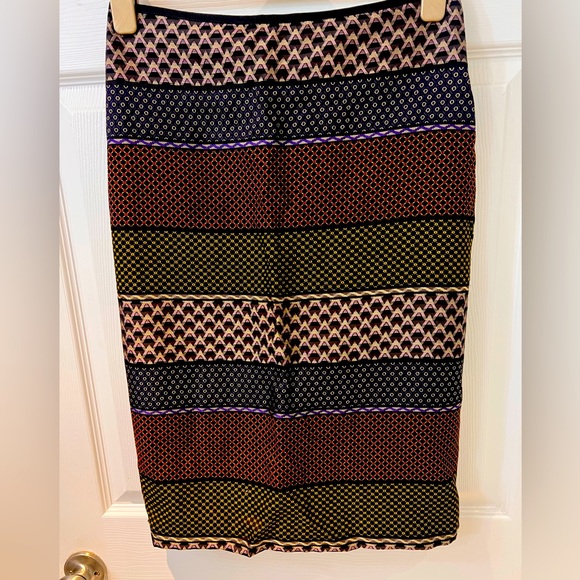 Chic multi coloured pencil skirt - Picture 1 of 2